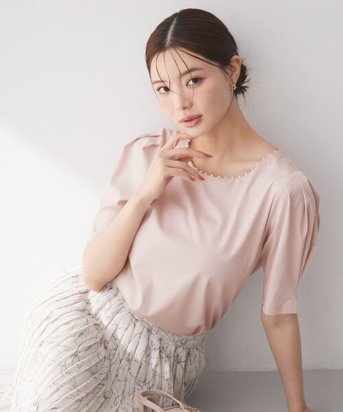 index(インデックス)の「【接触冷感/UVケア】パール調ネックタックスリーブトップス《洗濯機OK/6col》(Tシャツ/カットソー・レディース・ネイビー/オフホワイト/ライトイエロー系/グレー/ピンク系1/ベージュ系その他7・40/42/38/36)」の3枚目の写真