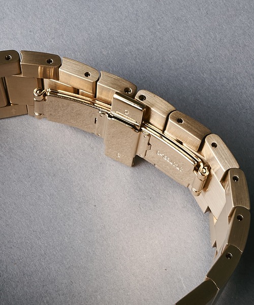 ISSEY MIYAKE（イッセイミヤケ）の「【ISSEY MIYAKE WATCH/イッセイミヤケウォッチ】TO　Designed by Tokujin Yoshioka / NY0N005（アナログ腕時計・メンズ・ゴールド・FREE）」の6枚目の写真