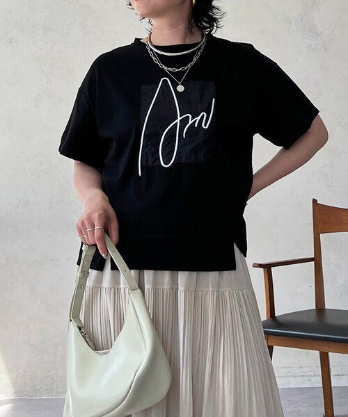 un dix cors(アンディコール)の「ART柄TEE(Tシャツ/カットソー・レディース・グレー/パープル/ブラック/ホワイト・FREE)」の3枚目の写真