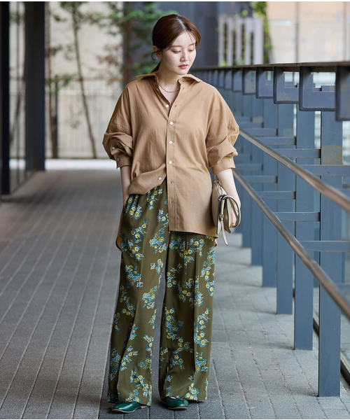 IENA(イエナ)の「《手洗い可能》コットンローンオーバーサイズシャツ(シャツ/ブラウス・レディース・ベージュ/ホワイト/ブラック・FREE)」の6枚目の写真