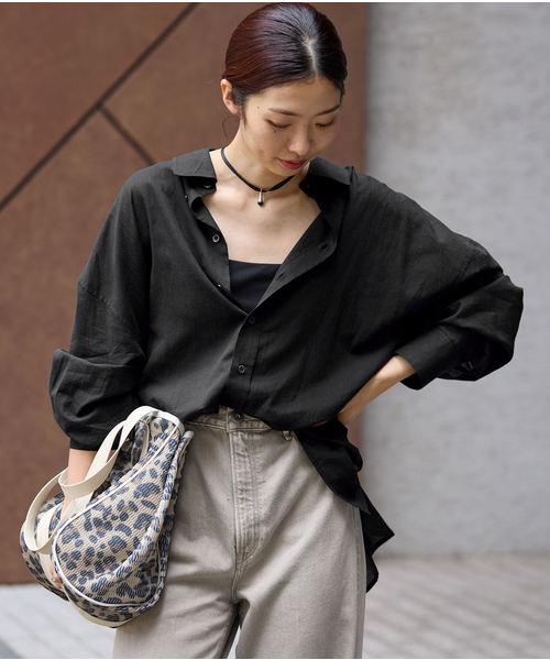 IENA(イエナ)の「《手洗い可能》コットンローンオーバーサイズシャツ(シャツ/ブラウス・レディース・ベージュ/ホワイト/ブラック・FREE)」の7枚目の写真