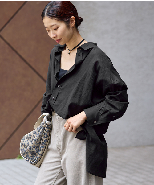 IENA(イエナ)の「《手洗い可能》コットンローンオーバーサイズシャツ(シャツ/ブラウス・レディース・ベージュ/ホワイト/ブラック・FREE)」の8枚目の写真