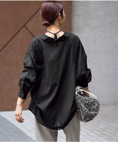 IENA(イエナ)の「《手洗い可能》コットンローンオーバーサイズシャツ(シャツ/ブラウス・レディース・ベージュ/ホワイト/ブラック・FREE)」の9枚目の写真