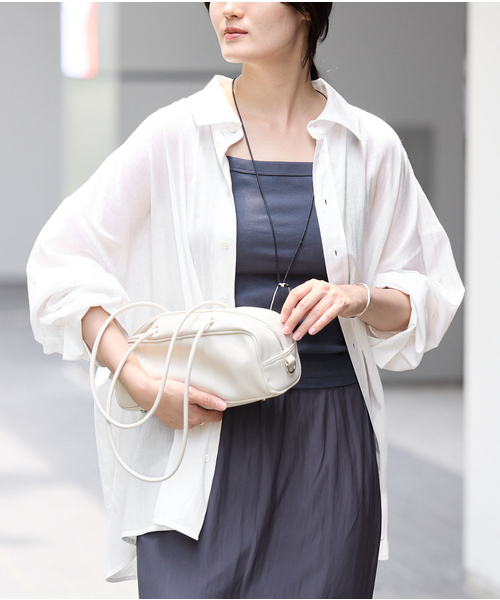 IENA(イエナ)の「《手洗い可能》コットンローンオーバーサイズシャツ(シャツ/ブラウス・レディース・ベージュ/ホワイト/ブラック・FREE)」の16枚目の写真