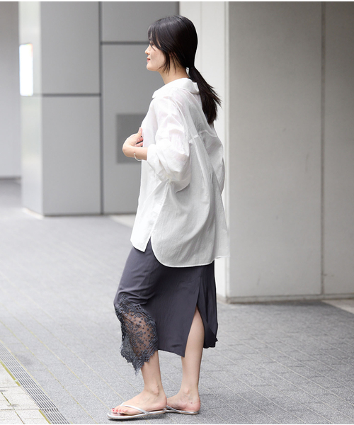 IENA(イエナ)の「《手洗い可能》コットンローンオーバーサイズシャツ(シャツ/ブラウス・レディース・ベージュ/ホワイト/ブラック・FREE)」の22枚目の写真