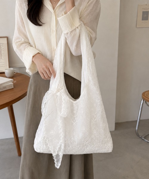 folka(フォルカ)の「7D55-IT フラワー刺繍レーストートバッグ(トートバッグ・レディース・ホワイト・ONESIZE)」の9枚目の写真