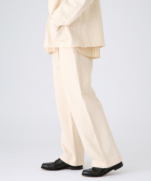 EDIFICE(エディフィス)の「ルーズ デニム ワイド ストレート パンツ(デニムパンツ・メンズ・ブラック/サックスブルー/アイボリー・SMALL/MEDIUM/LARGE)」の9枚目の写真
