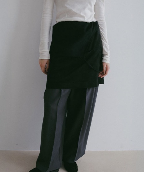 ETRE TOKYO(エトレトウキョウ)の「フェイクスウェード2wayキャミチュニック(その他トップス・レディース・ブラック/キャメル・FREE)」の13枚目の写真