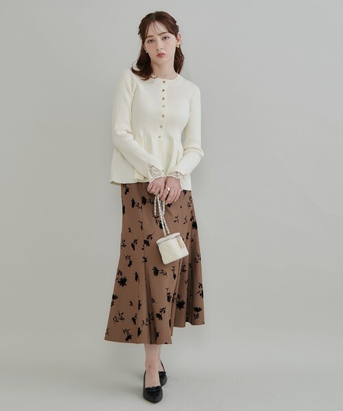 couture brooch(クチュールブローチ)の「【上品見えの袖レース】ペプラム カーディガン(カーディガン/ボレロ・レディース・ピンク系/アイボリー/ブラウン系その他/ワインレッド・36/42/38/40)」の5枚目の写真