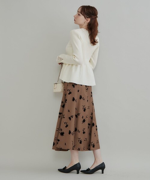 couture brooch(クチュールブローチ)の「【上品見えの袖レース】ペプラム カーディガン(カーディガン/ボレロ・レディース・ピンク系/アイボリー/ブラウン系その他/ワインレッド・36/42/38/40)」の6枚目の写真