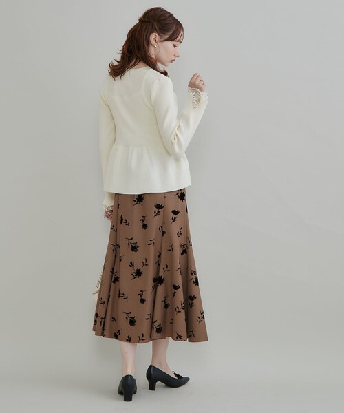 couture brooch(クチュールブローチ)の「【上品見えの袖レース】ペプラム カーディガン(カーディガン/ボレロ・レディース・ピンク系/アイボリー/ブラウン系その他/ワインレッド・36/42/38/40)」の7枚目の写真