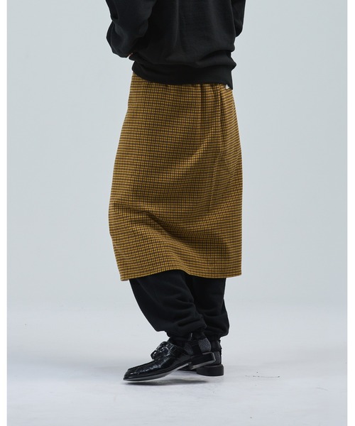BED J.W. FORD（ベッドフォード）の「Lap robe ver.2（スカート・メンズ・ブラック/イエロー/ブラック×ホワイト・0）」の8枚目の写真