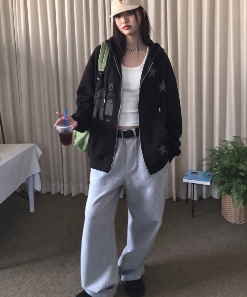 GRAVER（グレーバー）の「[UNISEX]STAR3 ジップアップパーカー_4color（パーカー・レディース・ブラック/グレー・MEDIUM/LARGE）」の4枚目の写真