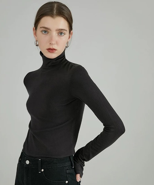 Fano Studios(ファノ ストゥディオズ)の「ベーシック タートルネック トップス FC19S121【Fano Studios】【2026AW】(Tシャツ/カットソー・レディース・ホワイト/ブラック・FREE)」の1枚目の写真