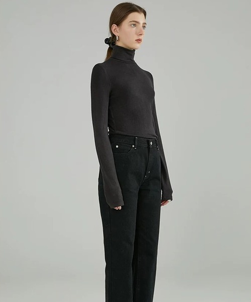 Fano Studios(ファノ ストゥディオズ)の「ベーシック タートルネック トップス FC19S121【Fano Studios】【2026AW】(Tシャツ/カットソー・レディース・ホワイト/ブラック・FREE)」の18枚目の写真