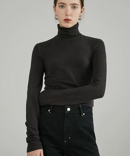 Fano Studios(ファノ ストゥディオズ)の「ベーシック タートルネック トップス FC19S121【Fano Studios】【2026AW】(Tシャツ/カットソー・レディース・ホワイト/ブラック・FREE)」の15枚目の写真