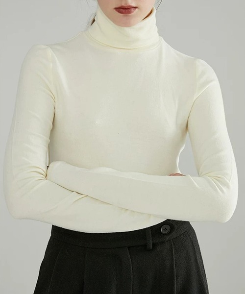 Fano Studios(ファノ ストゥディオズ)の「ベーシック タートルネック トップス FC19S121【Fano Studios】【2026AW】(Tシャツ/カットソー・レディース・ホワイト/ブラック・FREE)」の5枚目の写真