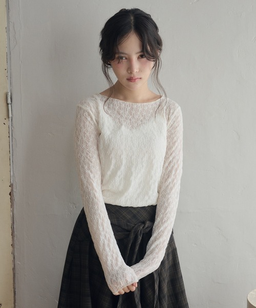 LiLIN（リリン）の「フラワーレースシアートップス / flower lace sheer top（その他トップス・レディース・アイボリー系1/アイボリー系2・FREE）」の4枚目の写真