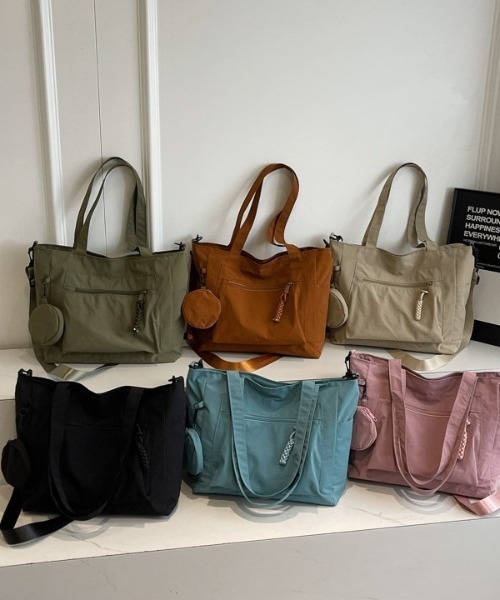 Alum'（アルム）の「ミニポーチ付き 2WAYナイロントートバッグ（トートバッグ・レディース・カーキ/オレンジ/ブラック/ピンク/ブルー・FREE）」の21枚目の写真