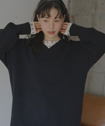 Vネックオーバーサイズニット