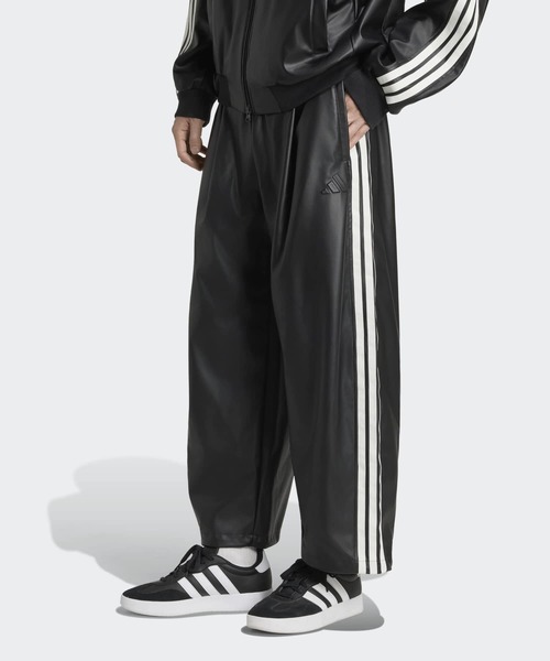 adidas(アディダス)の「スタジアム オーバーサイズフィット フェイクレザー フルレングス オープンヘム パンツ / アディダス adidas(その他パンツ・メンズ・ブラック×ホワイト・X-SMALL/X-LARGE/SMALL/MEDIUM/LARGE/3XL/XX-LARGE)」の1枚目の写真