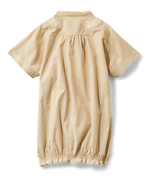 Live in comfort（リブインコンフォート）の「リブ　イン　コンフォート　コットン素材が心地よい華やか刺しゅうの大人プルオーバー　　（シャツ/ブラウス・レディース・ベージュ/キャメル/ネイビー・LARGE/X-LARGE/XX-LARGE/MEDIUM/SMALL）」の13枚目の写真