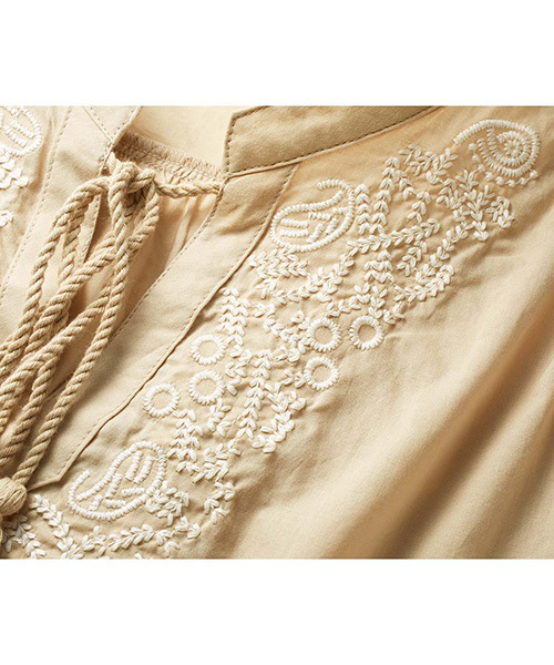 Live in comfort（リブインコンフォート）の「リブ　イン　コンフォート　コットン素材が心地よい華やか刺しゅうの大人プルオーバー　　（シャツ/ブラウス・レディース・ベージュ/キャメル/ネイビー・LARGE/X-LARGE/XX-LARGE/MEDIUM/SMALL）」の14枚目の写真