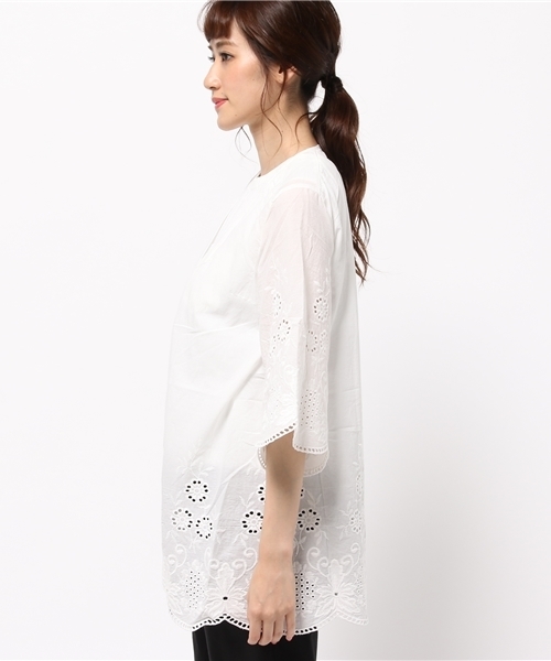 SLY(スライ)の「CUT WORK LACE GOWN(カーディガン/ボレロ・レディース・ブラック/ベージュ/オフホワイト・FREE)」の5枚目の写真
