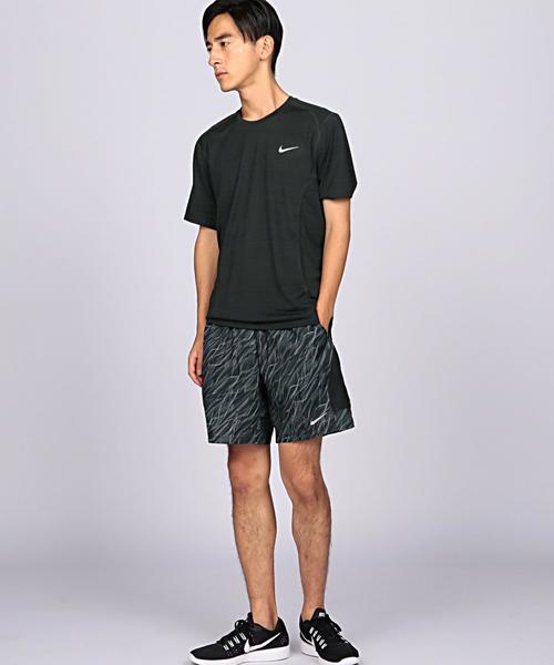 NIKE（ナイキ）の「NIKE（ナイキ） DRI-FIT クールマイラーS/S トップ（Tシャツ/カットソー・メンズ・ブラック・SMALL/X-LARGE/MEDIUM/LARGE）」の2枚目の写真