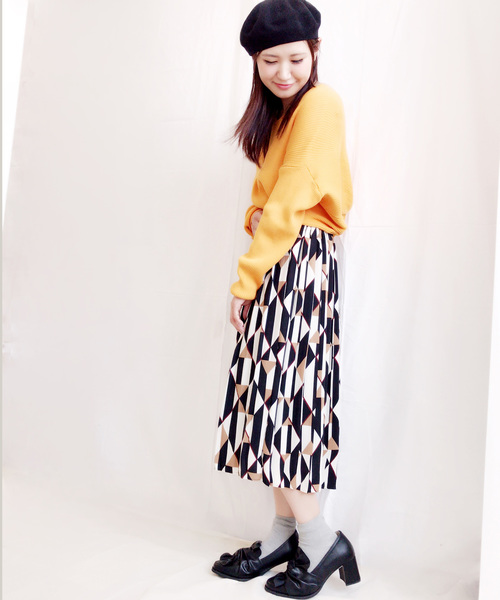 archives（アルシーヴ）の「BACKねじりVネックプルオーバー（ニット/セーター・レディース・イエロー/オフホワイト/グレー/レッド・MEDIUM）」の14枚目の写真