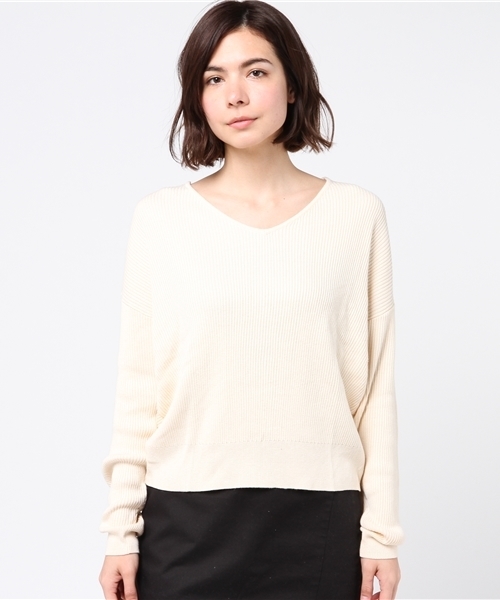 archives（アルシーヴ）の「BACKねじりVネックプルオーバー（ニット/セーター・レディース・イエロー/オフホワイト/グレー/レッド・MEDIUM）」の5枚目の写真