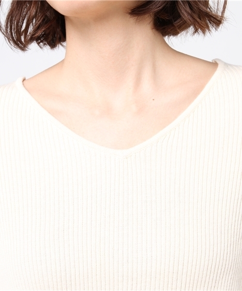 archives（アルシーヴ）の「BACKねじりVネックプルオーバー（ニット/セーター・レディース・イエロー/オフホワイト/グレー/レッド・MEDIUM）」の8枚目の写真