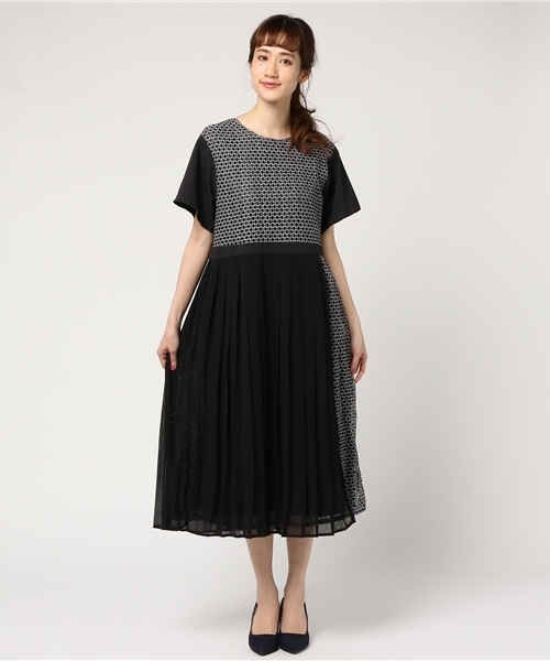 merlot plus（メルロープリュス）の「ハニカムレースワンピース5805（ワンピース・レディース・ブルー/アイボリー/ブラック・FREE）」の4枚目の写真