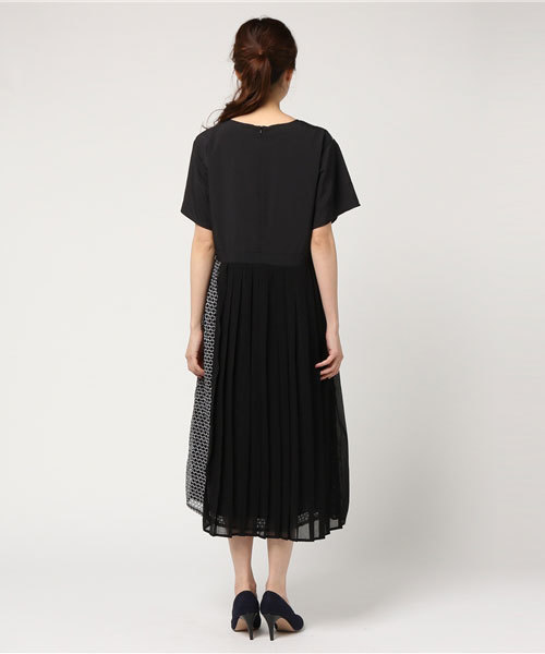 merlot plus（メルロープリュス）の「ハニカムレースワンピース5805（ワンピース・レディース・ブルー/アイボリー/ブラック・FREE）」の7枚目の写真