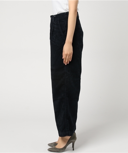 earth music&ecology（アースミュージックアンドエコロジー）の「USA COTTON　コーデュロイ パンツ(タックワイド)（その他パンツ・レディース・ピンク/ベージュ/ネイビー・M/S/L）」の9枚目の写真