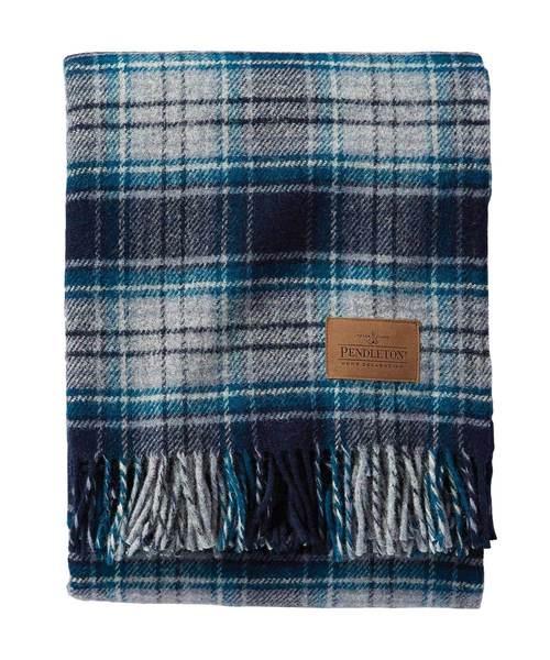 PENDLETON（ペンドルトン）の「PENDLETON ペンドルトン モーターローブ With レザーキャリア ZC333（ブランケット・レディース・グレー系その他/ブルー系その他/レッド系その他/グレー系その他2/グレー系その他3/レッド系その他2/グリーン系その他/イエロー系その他/B/D/C/A/G/E/F/K/L/H/I/J/M/P/Q/O/N・FREE）」の3枚目の写真