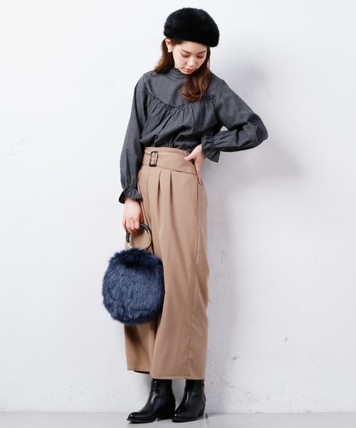 natural couture(ナチュラルクチュール)の「グレンチェック スタンドフリルブラウス(シャツ/ブラウス・レディース・オフホワイト/グレー/ベージュ・FREE)」の7枚目の写真