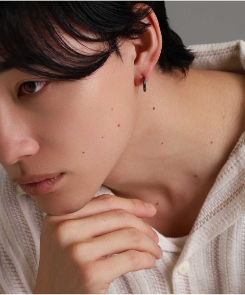 LION HEART（ライオンハート）の「“for Gift”クロッシングピアス（ツイスト）/シルバー925【LION HEART / ライオンハート】（ピアス（片耳用）・メンズ・シルバー系その他3/ブラック系その他3/ブラック系その他2/シルバー系その他2/ブラック系その他/シルバー系その他・L/M/S）」の19枚目の写真