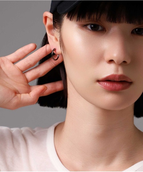 LION HEART（ライオンハート）の「“for Gift”クロッシングピアス（ツイスト）/シルバー925【LION HEART / ライオンハート】（ピアス（片耳用）・メンズ・シルバー系その他3/ブラック系その他3/ブラック系その他2/シルバー系その他2/ブラック系その他/シルバー系その他・L/M/S）」の22枚目の写真