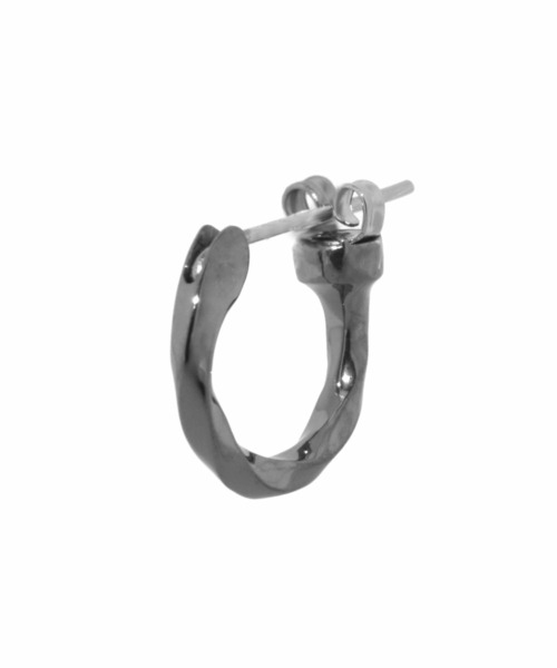 LION HEART（ライオンハート）の「“for Gift”クロッシングピアス（ツイスト）/シルバー925【LION HEART / ライオンハート】（ピアス（片耳用）・メンズ・シルバー系その他3/ブラック系その他3/ブラック系その他2/シルバー系その他2/ブラック系その他/シルバー系その他・L/M/S）」の8枚目の写真