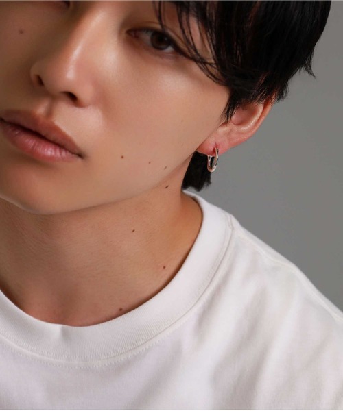 LION HEART（ライオンハート）の「“for Gift”クロッシングピアス（ツイスト）/シルバー925【LION HEART / ライオンハート】（ピアス（片耳用）・メンズ・シルバー系その他3/ブラック系その他3/ブラック系その他2/シルバー系その他2/ブラック系その他/シルバー系その他・L/M/S）」の15枚目の写真