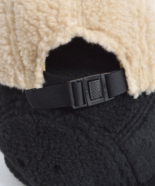 FLEXFIT（フレックスフィット）の「FLEXFIT BOA FLEECE  JOCKEY CAP（キャップ・レディース・ブラック/ベージュ・FREE）」の8枚目の写真