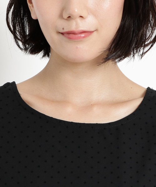 Sunauna(スーナウーナ)の「【洗える】フロッキードット袖コンブラウス(シャツ/ブラウス・レディース・ブラック/グリーン/ボルドー・40/38/34)」の7枚目の写真