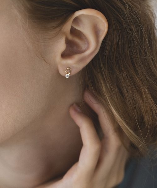 Canal 4℃(カナルヨンドシー)の「K10イエローゴールド ハート ピアス(ピアス(両耳用)・レディース・イエローゴールド・FREE)」の4枚目の写真