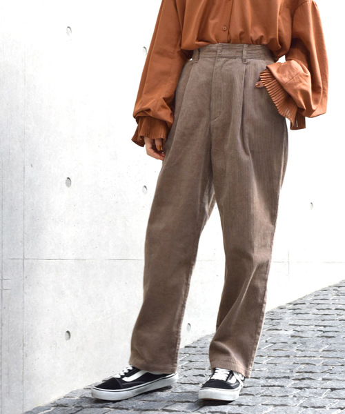 w closet(ダブルクローゼット)の「タック入りペグトップフルレングスパンツ_(その他パンツ・レディース・アイボリー/モカ/ラベンダー・FREE)」の2枚目の写真