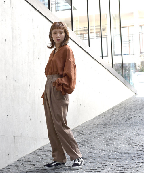 w closet(ダブルクローゼット)の「タック入りペグトップフルレングスパンツ_(その他パンツ・レディース・アイボリー/モカ/ラベンダー・FREE)」の13枚目の写真