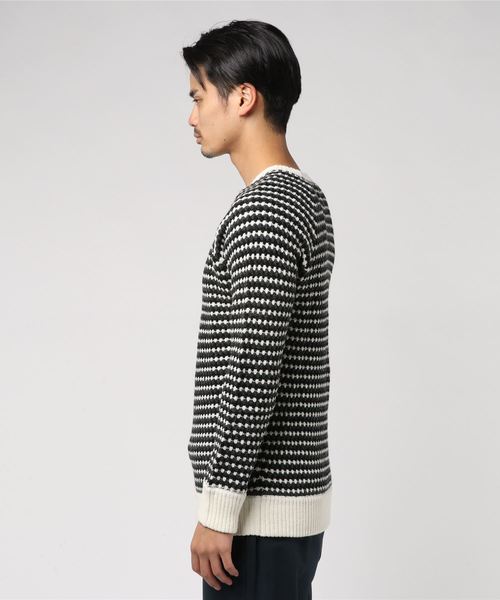 291295＝HOMME（ニーキューイチニーキューゴーオム）の「【291295=HOMME】　5GG 2PLY 段違い畦編みニット（ニット/セーター・メンズ・ホワイト系その他/ブラック系その他・2/3）」の4枚目の写真