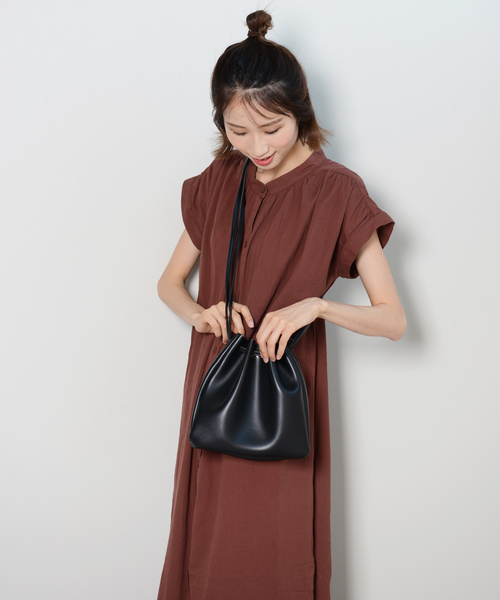 shopnikoniko(ショップニコニコ)の「巾着バッグ(ショルダーバッグ・レディース・ベージュ/キャメル/ブラック/グリーン系その他・フリー)」の5枚目の写真