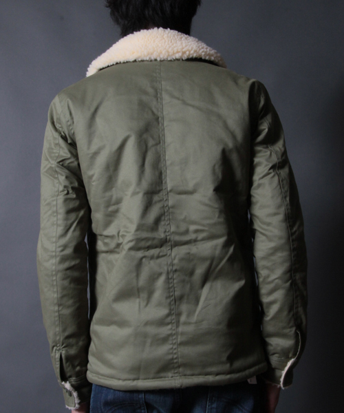 AMERICAN RAG CIE（アメリカンラグシー）の「AMERICAN RAG CIE&Magine COMMONWARE ミリタリーボアジャケット 113-AMG-1344-603AMG∴（ミリタリージャケット・メンズ・ブラック/オリーブ・44/46）」の5枚目の写真