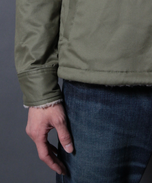 AMERICAN RAG CIE（アメリカンラグシー）の「AMERICAN RAG CIE&Magine COMMONWARE ミリタリーボアジャケット 113-AMG-1344-603AMG∴（ミリタリージャケット・メンズ・ブラック/オリーブ・44/46）」の6枚目の写真